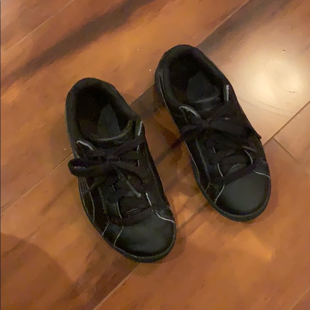 Black pumas